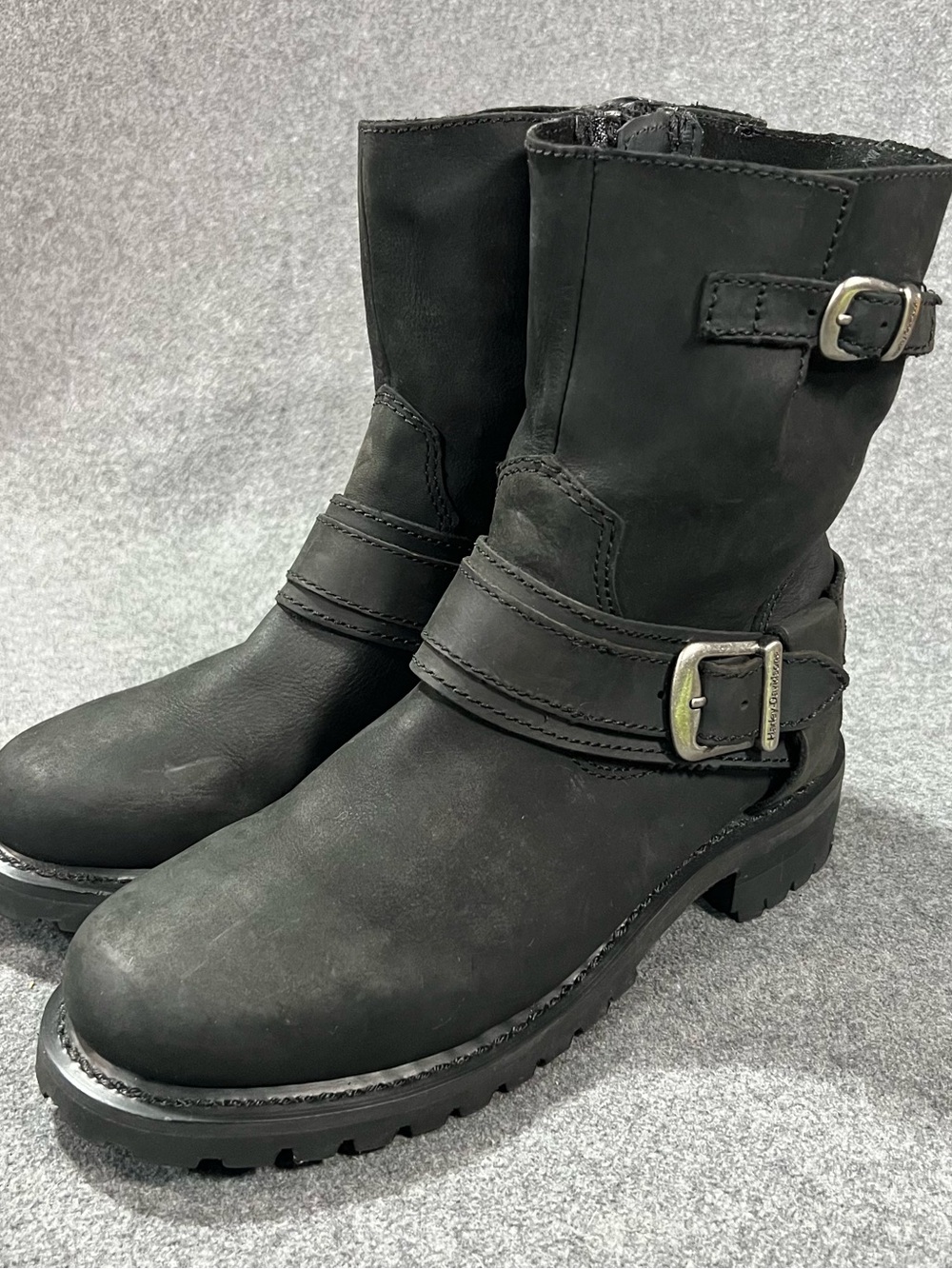 Harley Davidson Scarlet Women’s Size 9 Leather Boots Side Zip Engineer Lug Soles